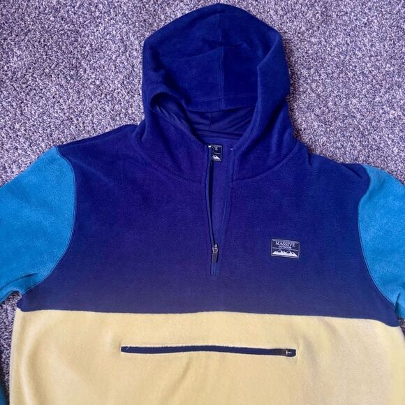 Massive outdoor blue & yellow color block 1/4 zip fleece. Size XL. NWT - Picture 3 of 7
